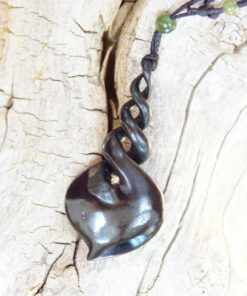 Quadruple Twist - Schwarze Jade Anhänger