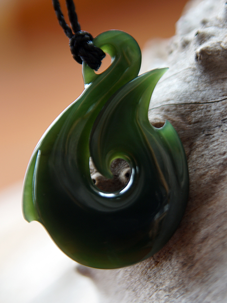 Matau - Jade Hook Anhänger – Bild 3